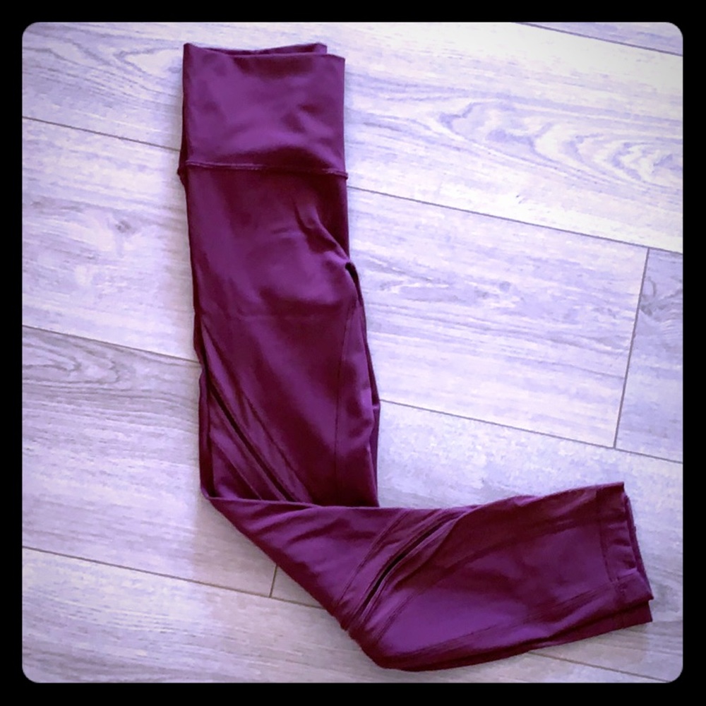 SALE 🎉 lululemon 7/8 leggings w/ mesh detail